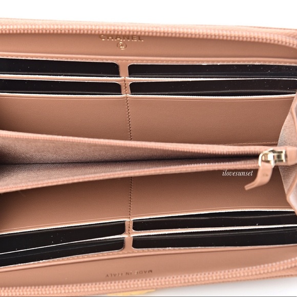 {CHANEL} Caviar Chevron Quilted ZIP Boy Wallet - Picture 4 of 7